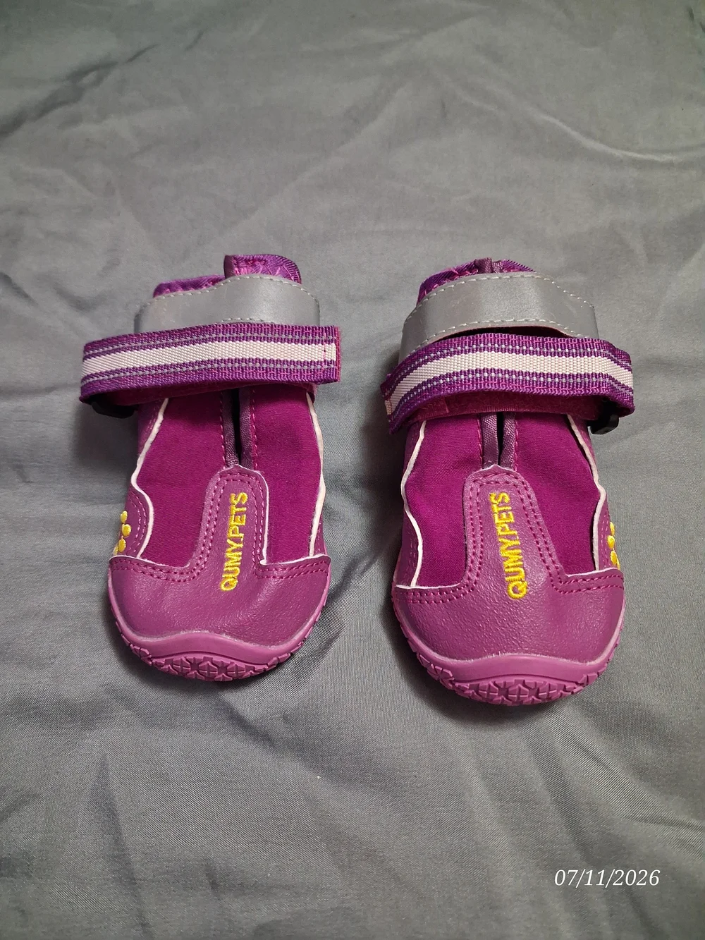 QUMY PETS Dog Boots Purple Size 4 - Set of 2 Paw Protectors Reflective
